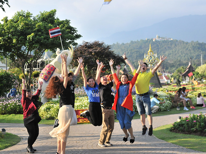 Εξερευνώντας τα θαύματα της Ταϊλάνδης: Η περιπέτεια της ομάδας μας σε αξιόπιστα παπούτσια εξωτερικού χώρου